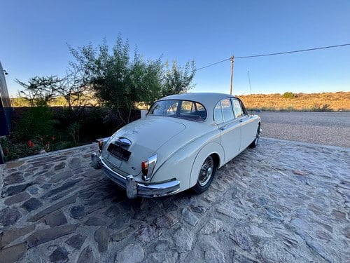 1966 Jaguar Mk2 3.8 For Sale (picture 9 of 147)