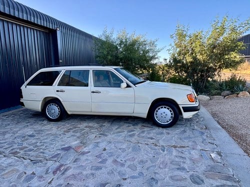 1992 Mercedes-Benz 300TD W124 till salu (bild 6 av 138)