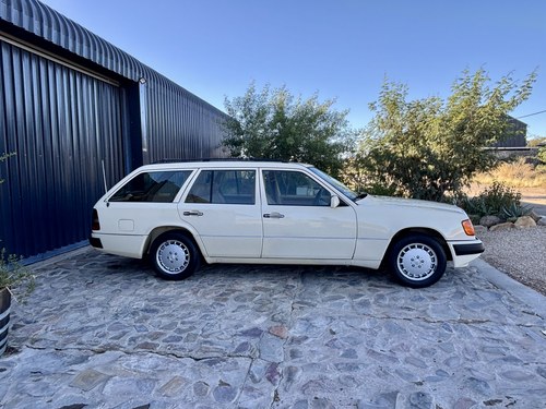 1992 Mercedes-Benz 300TD W124 till salu (bild 7 av 138)