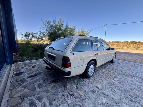 1992 Mercedes-Benz 300TD W124 till salu (bild 12 av 138)