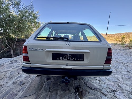 1992 Mercedes-Benz 300TD W124 till salu (bild 13 av 138)