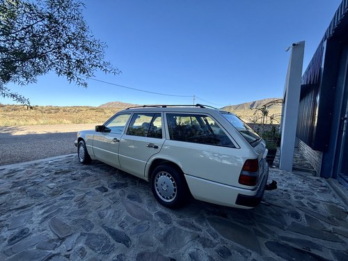 1992 Mercedes-Benz 300TD W124 till salu (bild 17 av 138)