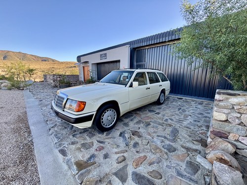1992 Mercedes-Benz 300TD W124 till salu (bild 22 av 138)