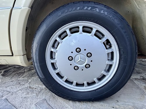 1992 Mercedes-Benz 300TD W124 till salu (bild 27 av 138)