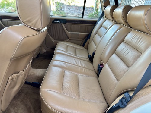 1992 Mercedes-Benz 300TD W124 till salu (bild 37 av 138)