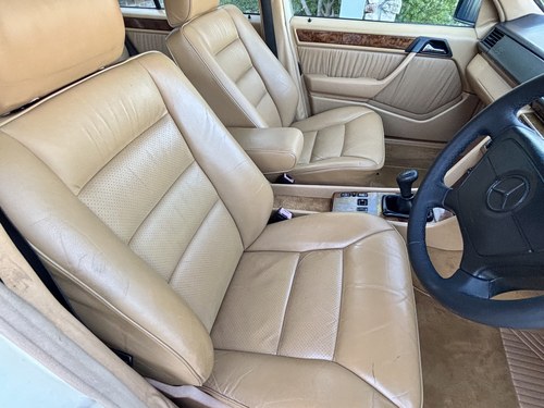 1992 Mercedes-Benz 300TD W124 till salu (bild 58 av 138)