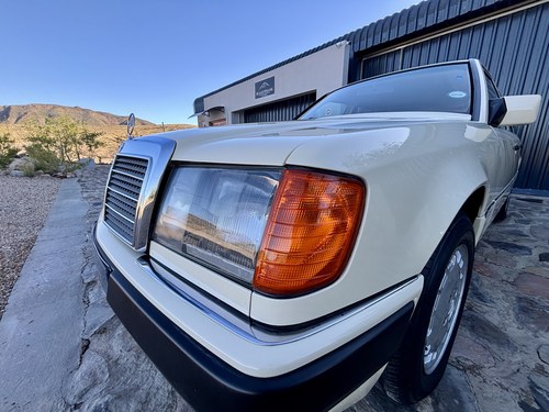 1992 Mercedes-Benz 300TD W124 till salu (bild 81 av 138)