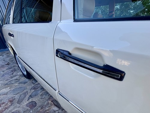 1992 Mercedes-Benz 300TD W124 till salu (bild 86 av 138)