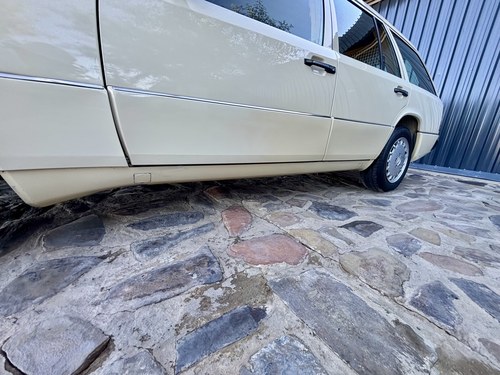 1992 Mercedes-Benz 300TD W124 till salu (bild 99 av 138)