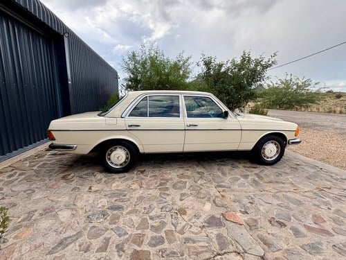 1976 Mercedes-Benz 230 W123 till salu (bild 6 av 136)