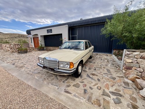1976 Mercedes-Benz 230 W123 till salu (bild 18 av 136)