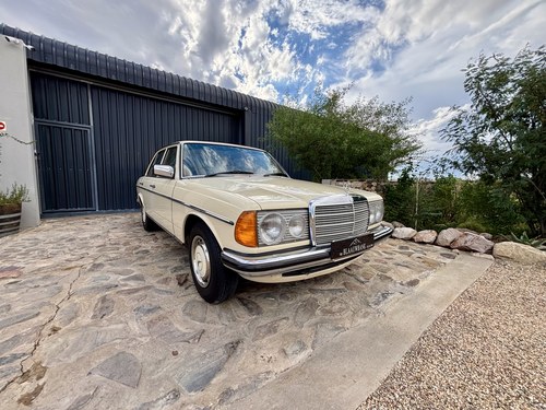 1976 Mercedes-Benz 230 W123 till salu (bild 22 av 136)