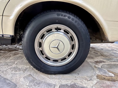 1976 Mercedes-Benz 230 W123 till salu (bild 24 av 136)