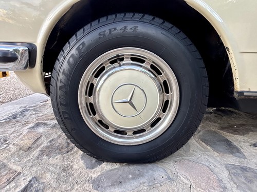 1976 Mercedes-Benz 230 W123 till salu (bild 25 av 136)