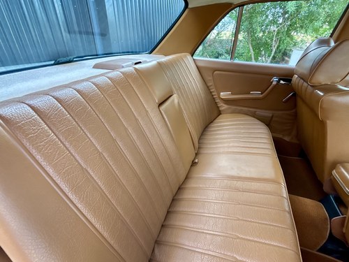 1976 Mercedes-Benz 230 W123 till salu (bild 46 av 136)