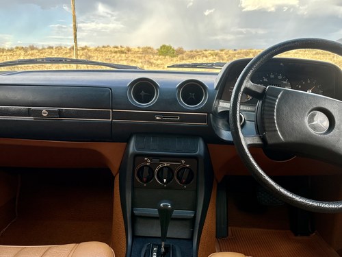 1976 Mercedes-Benz 230 W123 till salu (bild 51 av 136)