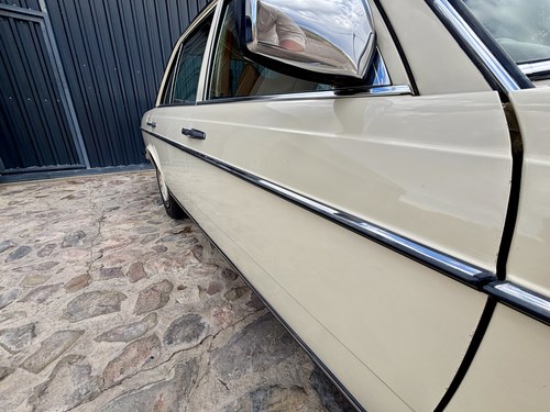1976 Mercedes-Benz 230 W123 till salu (bild 81 av 136)