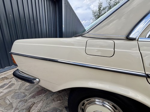 1976 Mercedes-Benz 230 W123 till salu (bild 84 av 136)
