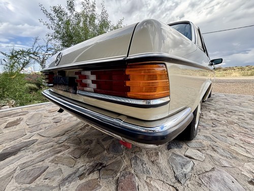 1976 Mercedes-Benz 230 W123 till salu (bild 88 av 136)