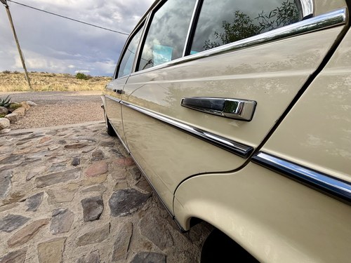 1976 Mercedes-Benz 230 W123 till salu (bild 95 av 136)