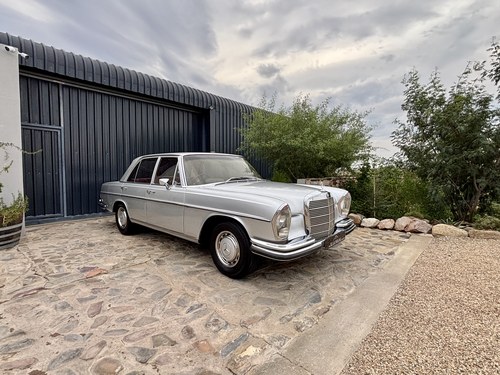 1971 Mercedes-Benz 280S Auto W108 For Sale (picture 1 of 132)