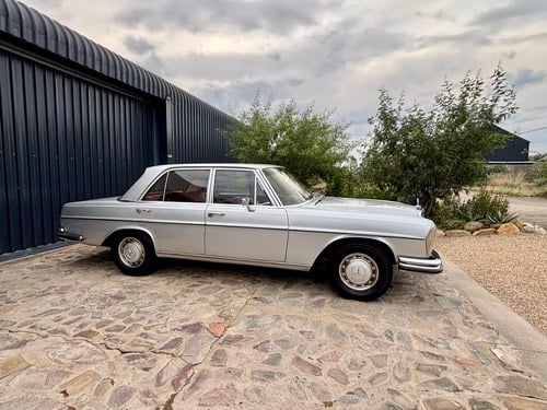 1971 Mercedes-Benz 280S Auto W108 For Sale (picture 4 of 132)