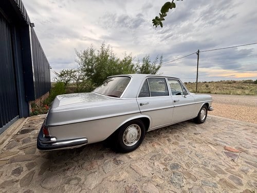 1971 Mercedes-Benz 280S Auto W108 For Sale (picture 7 of 132)