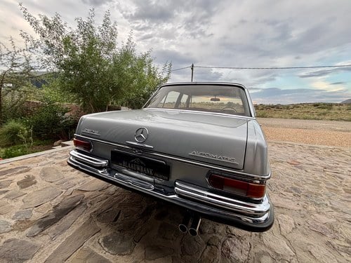 1971 Mercedes-Benz 280S Auto W108 For Sale (picture 11 of 132)