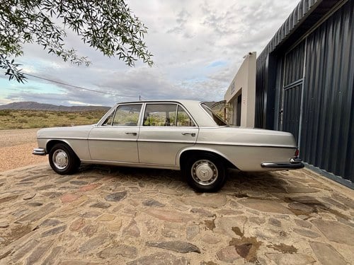 1971 Mercedes-Benz 280S Auto W108 For Sale (picture 14 of 132)