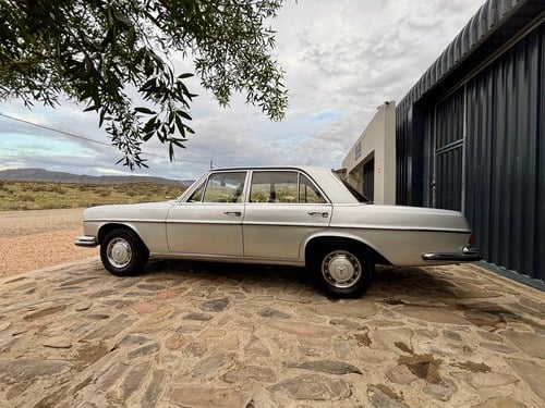 1971 Mercedes-Benz 280S Auto W108 For Sale (picture 16 of 132)