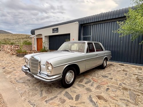 1971 Mercedes-Benz 280S Auto W108 For Sale (picture 18 of 132)