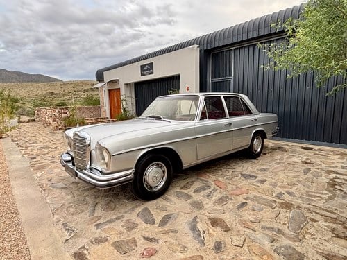 1971 Mercedes-Benz 280S Auto W108 For Sale (picture 19 of 132)