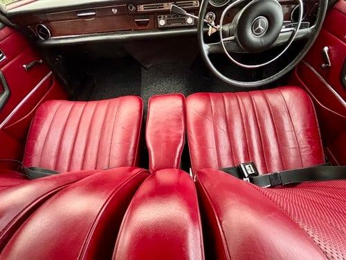 1971 Mercedes-Benz 280S Auto W108 For Sale (picture 45 of 132)