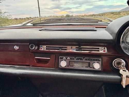 1971 Mercedes-Benz 280S Auto W108 For Sale (picture 63 of 132)