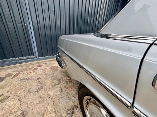 1971 Mercedes-Benz 280S Auto W108 For Sale (picture 84 of 132)