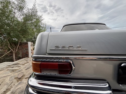 1971 Mercedes-Benz 280S Auto W108 For Sale (picture 97 of 132)