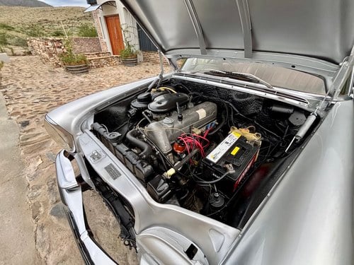 1971 Mercedes-Benz 280S Auto W108 For Sale (picture 111 of 132)