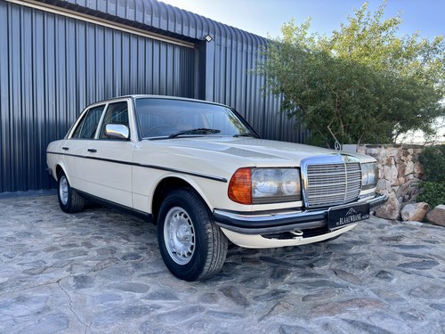 1985 Mercedes-Benz 280E Auto W123 For Sale (picture 1 of 134)