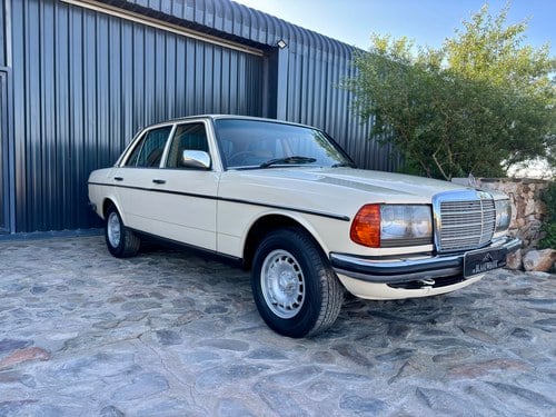 1985 Mercedes-Benz 280E Auto W123 For Sale (picture 3 of 134)