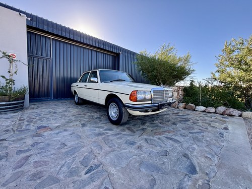 1985 Mercedes-Benz 280E Auto W123 For Sale (picture 4 of 134)
