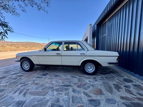 1985 Mercedes-Benz 280E Auto W123 For Sale (picture 21 of 134)