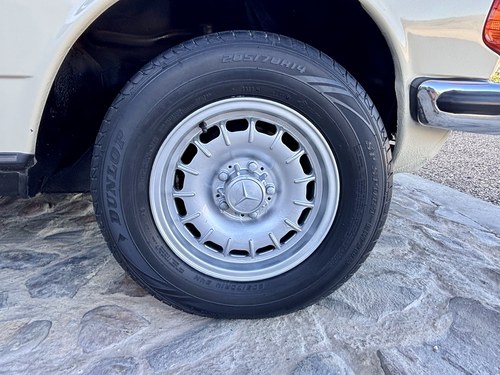 1985 Mercedes-Benz 280E Auto W123 For Sale (picture 22 of 134)