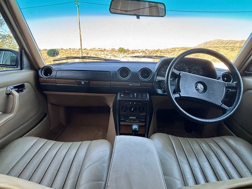 1985 Mercedes-Benz 280E Auto W123 For Sale (picture 37 of 134)