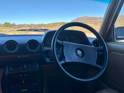 1985 Mercedes-Benz 280E Auto W123 For Sale (picture 41 of 134)