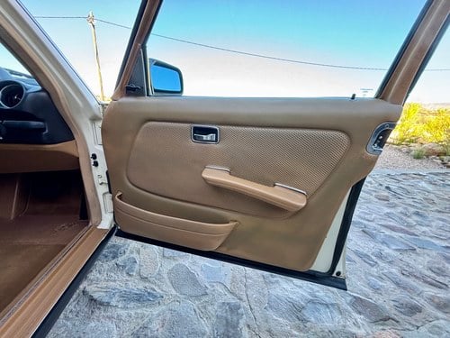 1985 Mercedes-Benz 280E Auto W123 For Sale (picture 42 of 134)