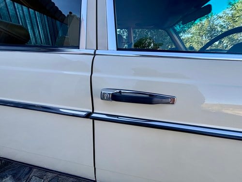 1985 Mercedes-Benz 280E Auto W123 For Sale (picture 74 of 134)