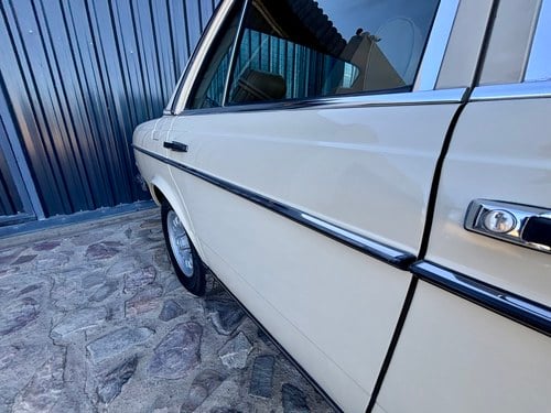 1985 Mercedes-Benz 280E Auto W123 For Sale (picture 75 of 134)