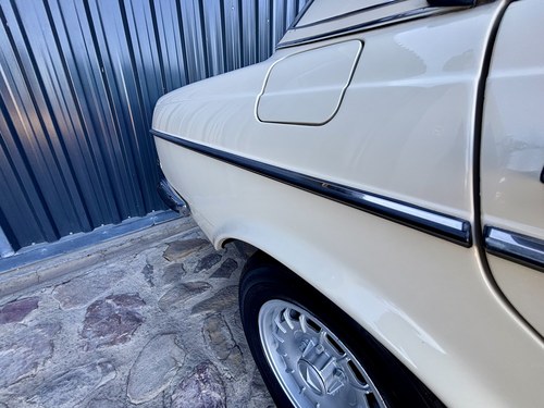 1985 Mercedes-Benz 280E Auto W123 For Sale (picture 79 of 134)