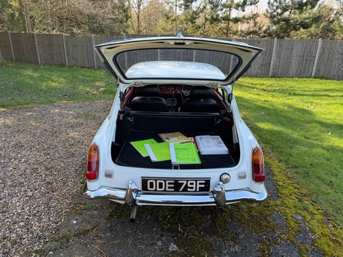 1967 MG MGB GT For Sale (picture 18 of 49)