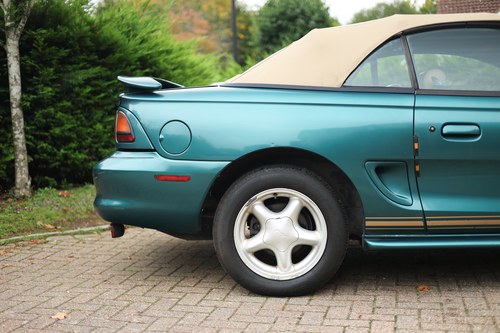 1998 Ford Mustang Convertible En venta (imagen 200 de 302)